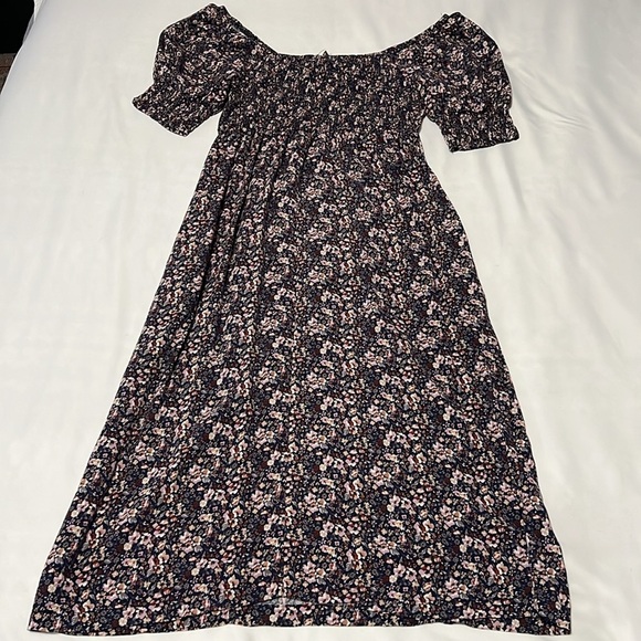 LA Threads Floral Print Off the Shoulder Midi Dress w/ Pockets - Picture 2 of 5